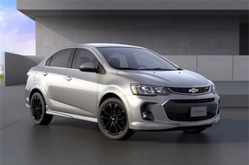 1. Chevrolet Sonic 2019 (giá khởi điểm: 15.295 USD).