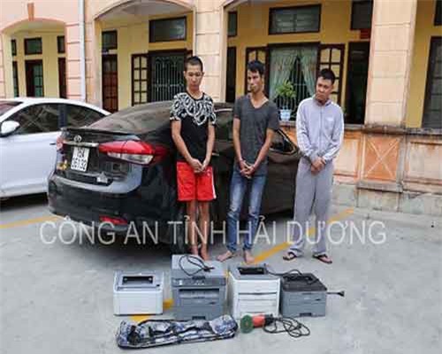 Bắt khẩn 3 nghi phạm đột nhập công ty, trói bảo vệ, cướp tài sản ở Hải Dương