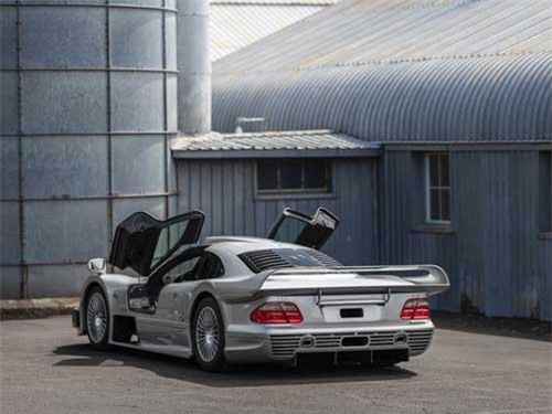 Cận cảnh siêu xe Mercedes-Benz AMG CLK GTR đời 1998