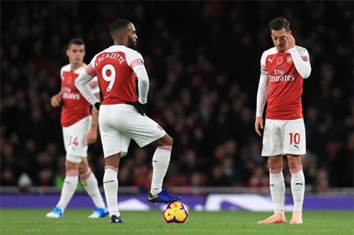 Clip: Arsenal may mắn thoát thua trước Wolverhampton