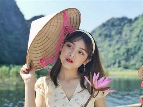 Nữ sinh Quảng Ninh xinh đẹp và bản lĩnh không ngại thử thách