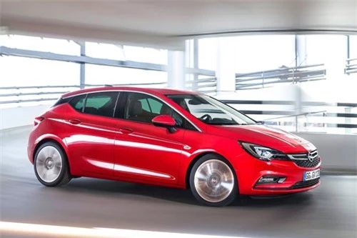 10. Opel Astra (doanh số: 4.251 chiếc).