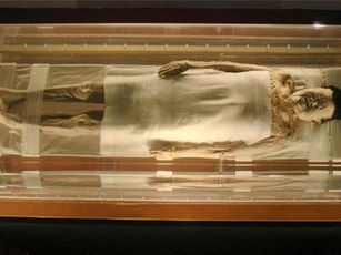 Clip: Ngắm xác ướp mỹ nhân 2.000 tuổi hoàn hảo nhất Trung Quốc