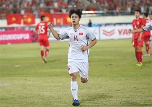 Công Phượng in dấu giày trong 8 bàn vào lưới tuyển trẻ Malaysia