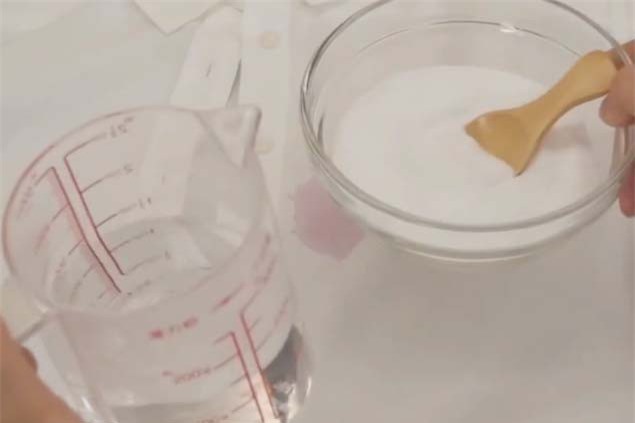 Clip: Hướng dẫn 3 cách làm sạch áo sơ mi nhanh 'thần tốc'