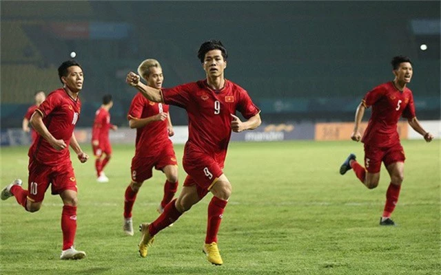 Công Phượng in dấu giày trong 8 bàn vào lưới tuyển trẻ Malaysia - Ảnh 1.