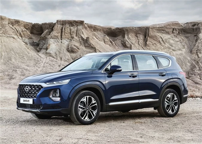 Hyundai Santa Fe 2019 có mức giá bán lẻ dao động từ 1,1 đến 1,2 tỷ đồng? - Ảnh minh hoạ.
