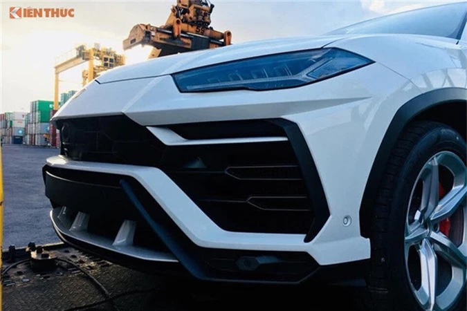 Sieu SUV Lamborghi Urus dau tien cap ben Viet Nam-Hinh-3