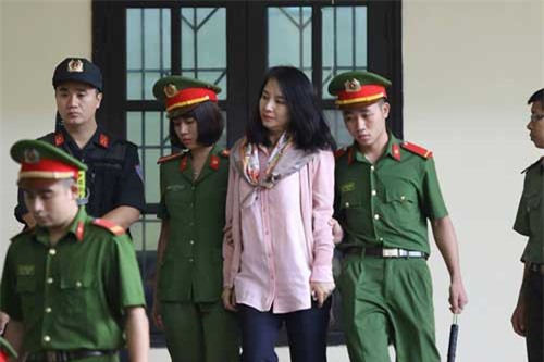 "Bóng hồng" xuất hiện trong phiên xử vụ án đánh bạc nghìn tỷ là ai?