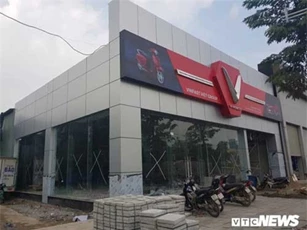 Cận cảnh đại lý xe VinFast đầu tiên tại Hà Nội