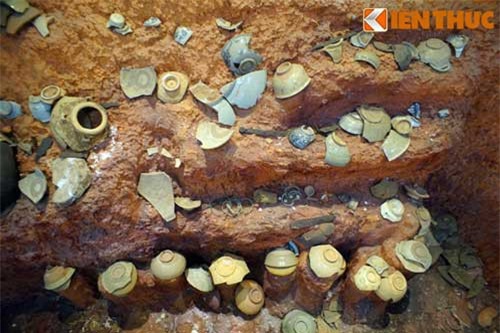 Cận cảnh kho báu trong khu mộ cổ lớn bậc nhất Tây Nguyên