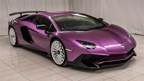 Lamborghini Aventador phiên bản màu tím cực hiếm