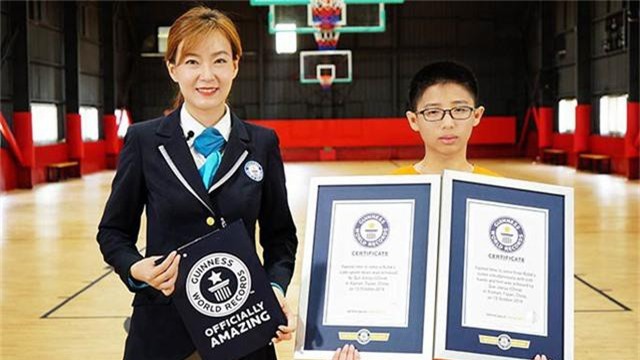 Jianyu nhận cùng lúc 2 kỷ lục Guinness thế giới