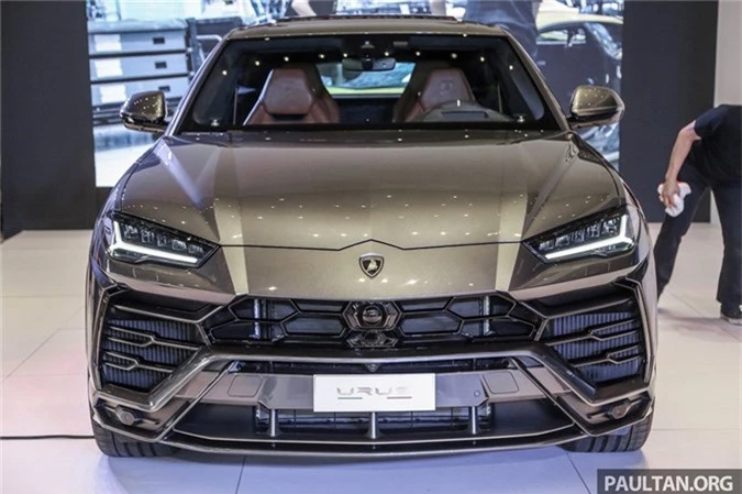 lamborghini urus ra mat tai dong nam a gia 255 000 usd