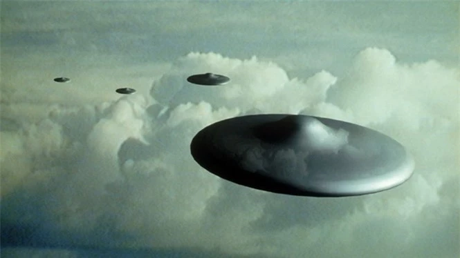 Hình ảnh mô phỏng đĩa bay của người ngoài hành tinh ẢNH CHỤP MÀN HÌNH BBC