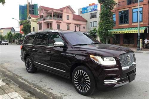 Đại gia Hà Tĩnh tậu xe sang Lincoln Navigator gần 10 tỷ