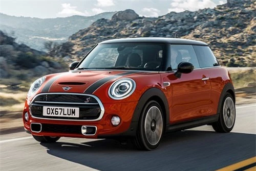 10. Mini Cooper 2019 (giá khởi điểm: 21.900 USD).