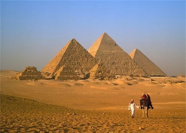 Đại kim tự tháp Giza (Ai Cập) 