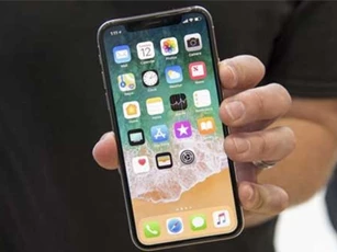 iPhone X bất ngờ thành hàng "hot" tại VN sau khi bị khai tử