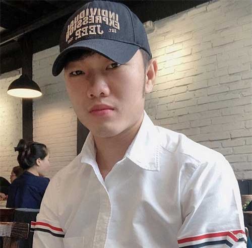 Xuân Trường mặc áo nhái của Sơn Tùng MTP giá vài trăm nghìn đồng