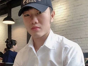 Xuân Trường mặc áo nhái của Sơn Tùng MTP giá vài trăm nghìn đồng