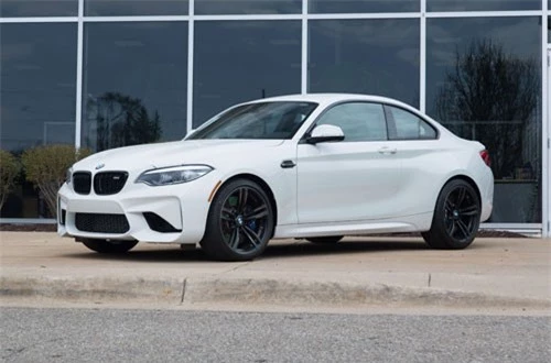 =2. BMW M2 2018 (thời gian tăng tốc từ 0-100 km/h: 4,1 giây).