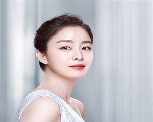 Mỹ nhân đình đám Kim Tae Hee sẽ đến Việt Nam vào tuần tới