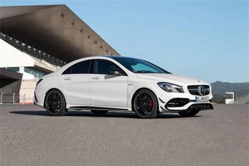 =2. Mercedes-AMG CLA 45 Coupe 2018 (thời gian tăng tốc từ 0-100 km/h: 4,1 giây).