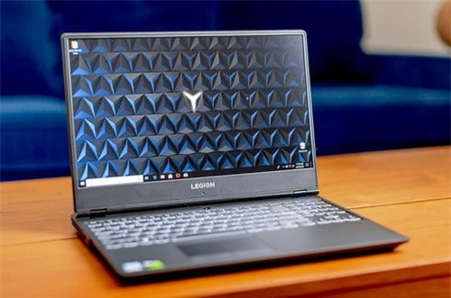 9. Lenovo Legion Y530-15ICH (giá khởi điểm: 799 euro).