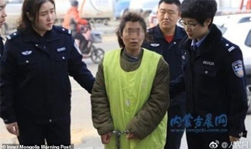 Mẹ sát hại con gái 7 tuổi vì dùng điện thoại quá nhiều