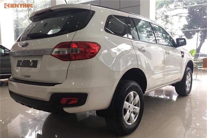 Chi tiet xe Ford Everest 2018 re nhat chi 999 trieu dong-Hinh-8