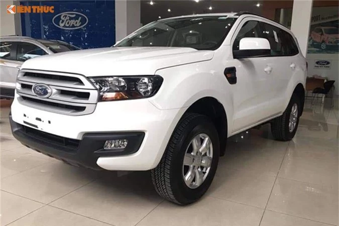 Chi tiet xe Ford Everest 2018 re nhat chi 999 trieu dong-Hinh-9