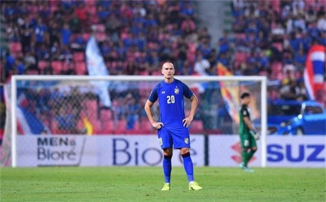 Manuel Bihr phải chia tay AFF Cup 2018 vì chấn thương nặng