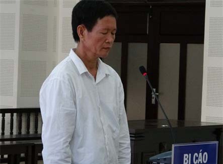 Clip: Bị chém vào đầu suýt chết, vẫn tha thiết xin giảm án tù cho đối thủ