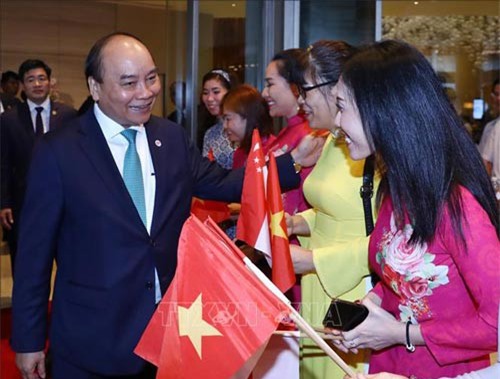 Thủ tướng kết thúc tốt đẹp chuyến tham dự Hội nghị Cấp cao ASEAN lần thứ 33