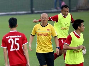 'Lào còn có thể chọc thủng lưới Malaysia, cầu thủ Việt Nam hãy cứ tự tin'