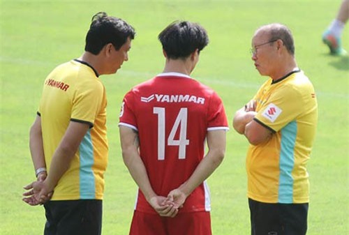 HLV Park Hang Seo phải nói chuyện riêng với ngôi sao nào ĐT Việt Nam?