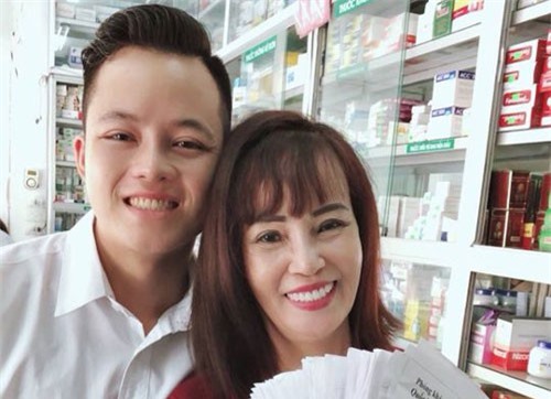 Cư dân mạng phẫn nộ trước chiêu trò của vợ chồng cô dâu 62 tuổi ở Cao Bằng