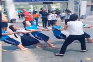 Clip: Cô giáo cổ vũ học sinh kéo co 'gây sốt' cộng đồng mạng