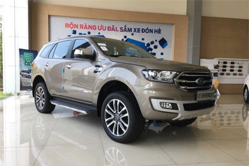 SUV 7 chỗ tầm 1 tỷ đồng chạy đua trang bị và giá bán - Cuộc đấu giành khách cuối năm