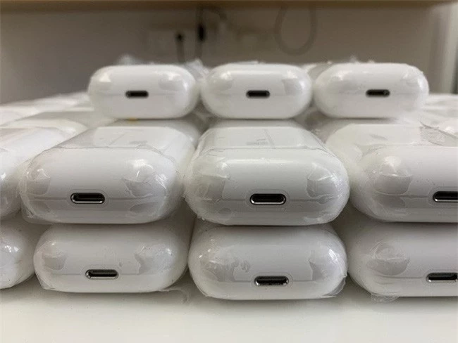 Hình ảnh rò rỉ về vỏ hộp AirPod mới.