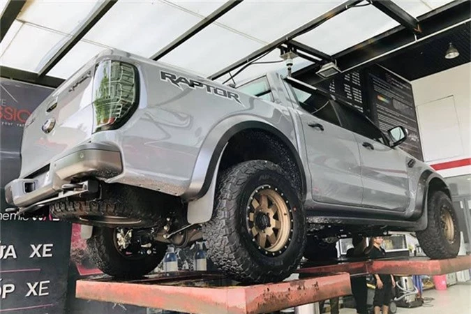 Ban tai Ford Ranger Raptor dau tien 