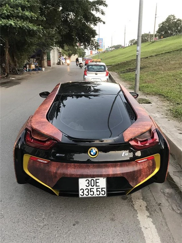 Siêu xe BMW i8 gỉ sét mang vành vàng độc nhất Việt Nam - Ảnh 7.