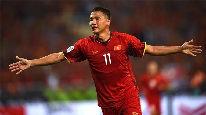 sut truot thanh kien tao, anh duc duoc vi voi... ronaldo hinh anh 1