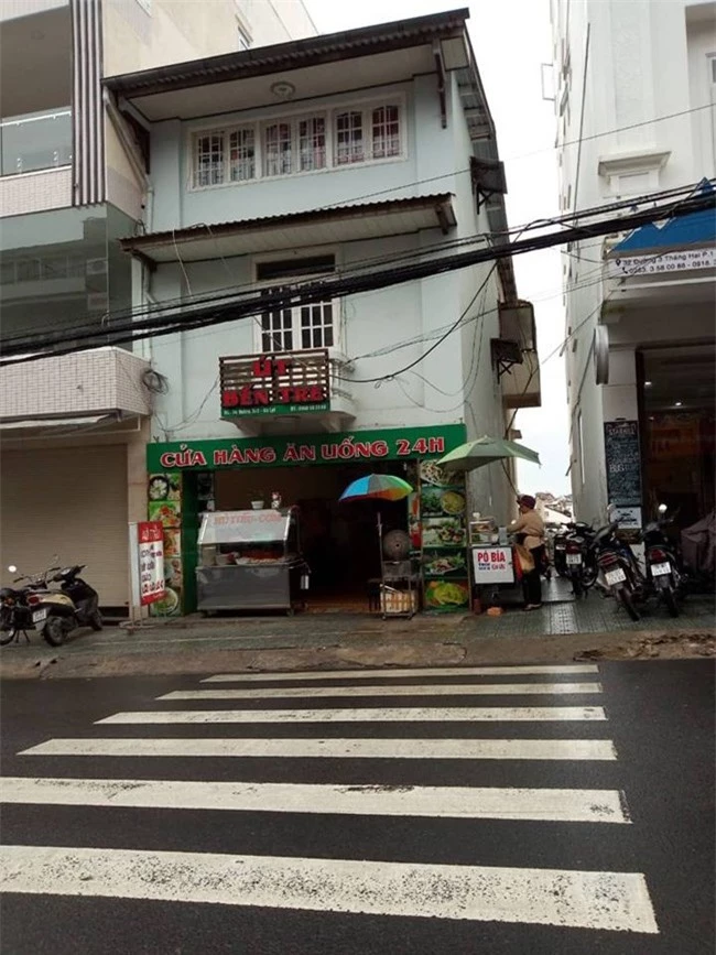 Căn nhà 34 đường 3/2, TP Đà Lạt, giờ đã bị bà Châu bán cho ông Quang và ông này cho thuê làm cửa hàng ăn uống với giá 30 triệu đồng/tháng (ảnh VH)