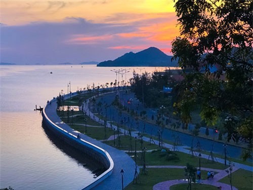 Hà Tiên - thành phố lạ lùng