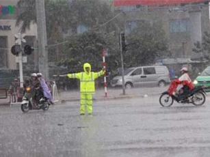 Thời tiết 18/11: Hà Nội dự báo có dông lốc, mưa to