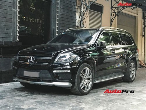Ngắm Mercedes-AMG GL63 duy nhất đang lăn bánh tại Hà Thành