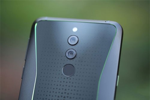 Smartphone chip S845, RAM 8 GB, giá ‘mềm’ tại Việt Nam