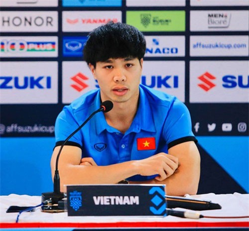 AFF Cup 2018: Công Phượng cảnh báo đồng đội về mũi tấn công Aung Thu của Myanmar